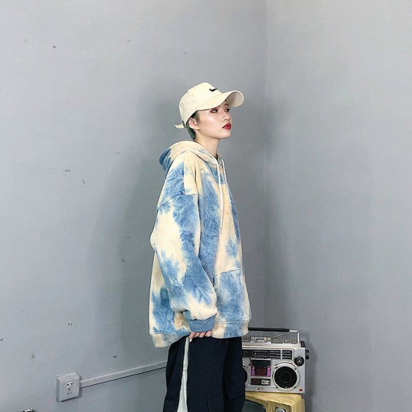 Tie-dye hoodie with loose hoodie